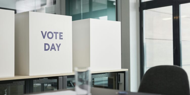 Georgia Poll Worker Accused of Bomb Threat: The Full Story