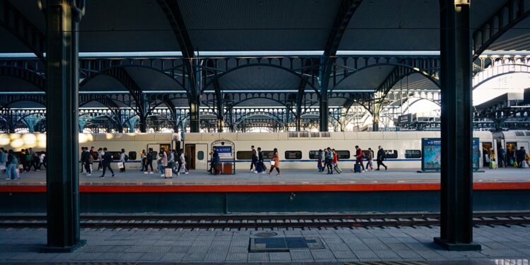 Pakistan Train Station Bomb Blast Kills 24, Injures Dozens