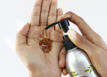 Say Goodbye to Dandruff with These Natural Hacks