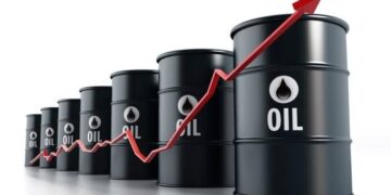 Nigeria’s Oil Output Rises 13% to 1.7 Million Barrels Per Day