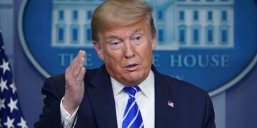 US Government Faces Shutdown as Trump Rejects Bipartisan Spending Deal