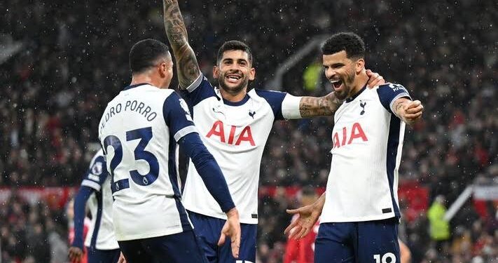 Spurs pip Man United in seven-goal EFL Cup thriller