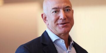 Jeff Bezos Slams Aspen Wedding Rumors: ‘Completely False’