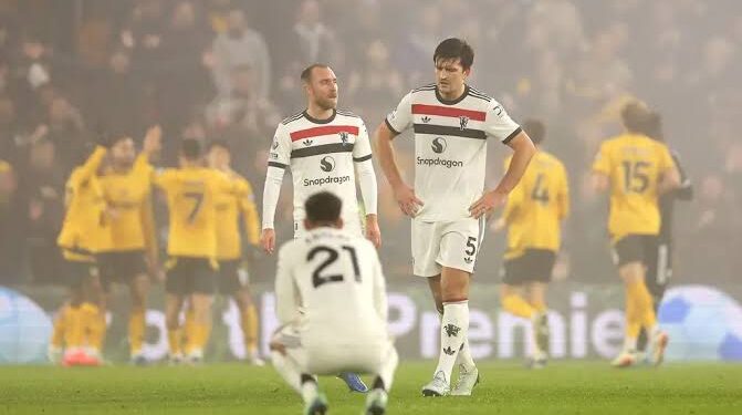 Wolves Pick Up 2-0 Win Over 10-Man Manchester United