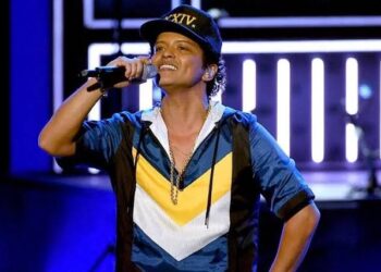 Bruno Mars Destroys Spotify Records With Christmas Takeover