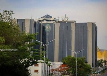 CBN Slams N150m Fine on Banks Fueling Naira Hawking Scandal