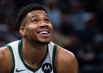 Antetokounmpo Leads Bucks, Gilgeous-Alexander Shines as NBA Cup Final Set