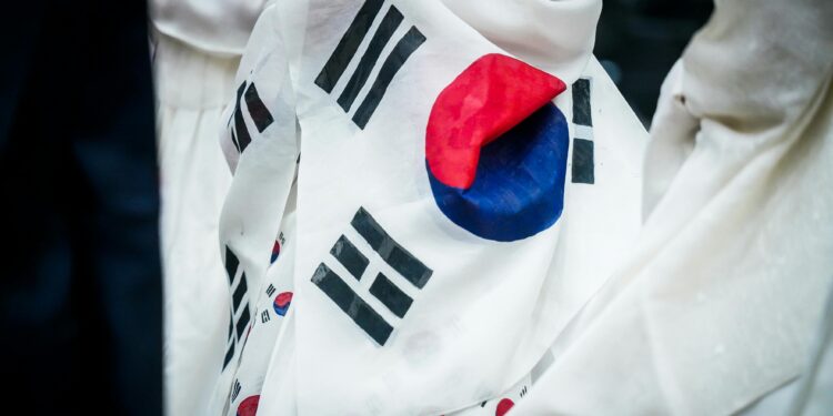 Han Duck-soo: The Technocrat Leading South Korea Through Crisis