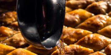 What’s the Secret to a Perfect Honey Glaze?