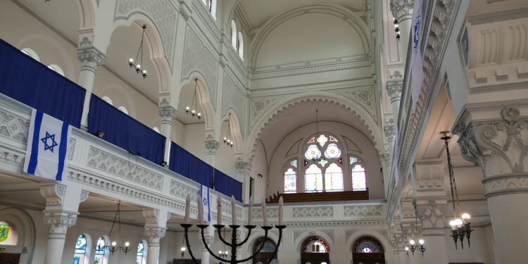 Police Suspect Terrorism in Melbourne Synagogue Blaze