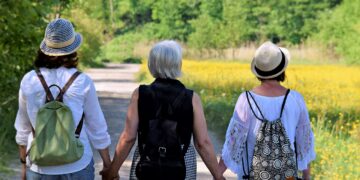Premature Menopause: Symptoms, How It Starts, and Causes