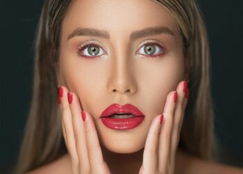 Why Your Makeup Routine is Low-Key Therapy (According to Science & TikTok)