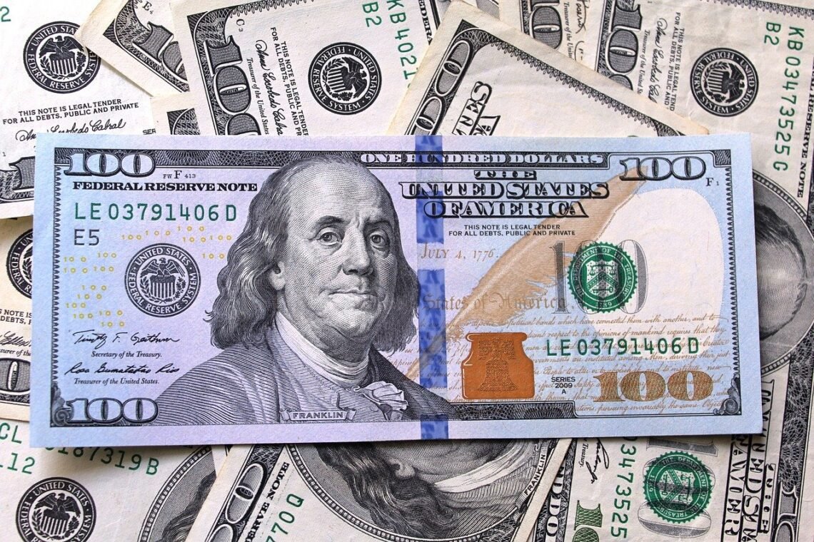 Naira Opens May Flat as Dollar, Euro and Pound Continue to Dominate Market