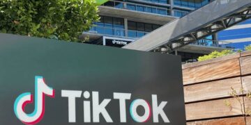 Street Vendors Leverage TikTok to Raise Donations for Eaton Fire Victims