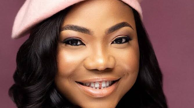 Mercy Chinwo vs. EeZee Tee: Who’s the Real Fraud?