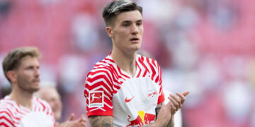 Transfer News: Mega Bid for Vinicius, Arsenal Want Sesko, Walker move to Milan