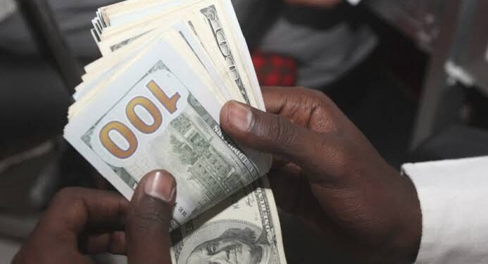 Dollar Holds at ₦1,635, Euro and Pounds Surge in Black Market