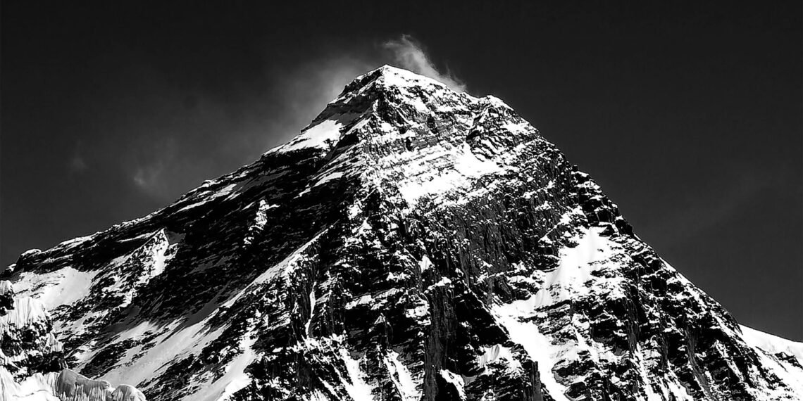 Nepal Increases Everest Climbing Permits, Aiming for Higher Revenue