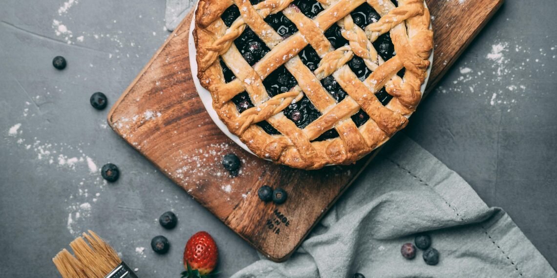 How To Take A Pie Out of The Metal Dish Without Damaging It 