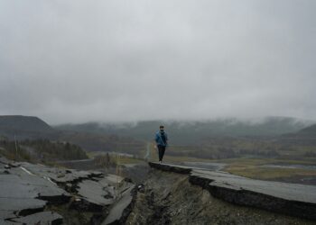 Greece Unveils Financial Aid and Support Measures for Santorini Earthquake Workers