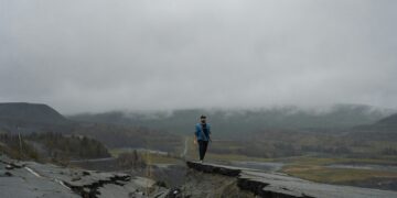 Greece Unveils Financial Aid and Support Measures for Santorini Earthquake Workers