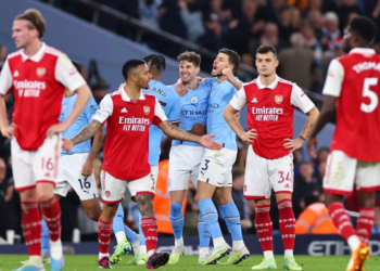 Arsenal Runs Roughshod Over Manchester City to Keep Title Hopes Alive