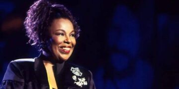 Roberta Flack, Legendary Singer of ‘Killing Me Softly,’ Dies at 88