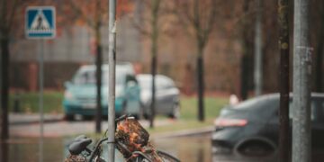 US Floods and Heavy Rain Leave at Least 10 Dead