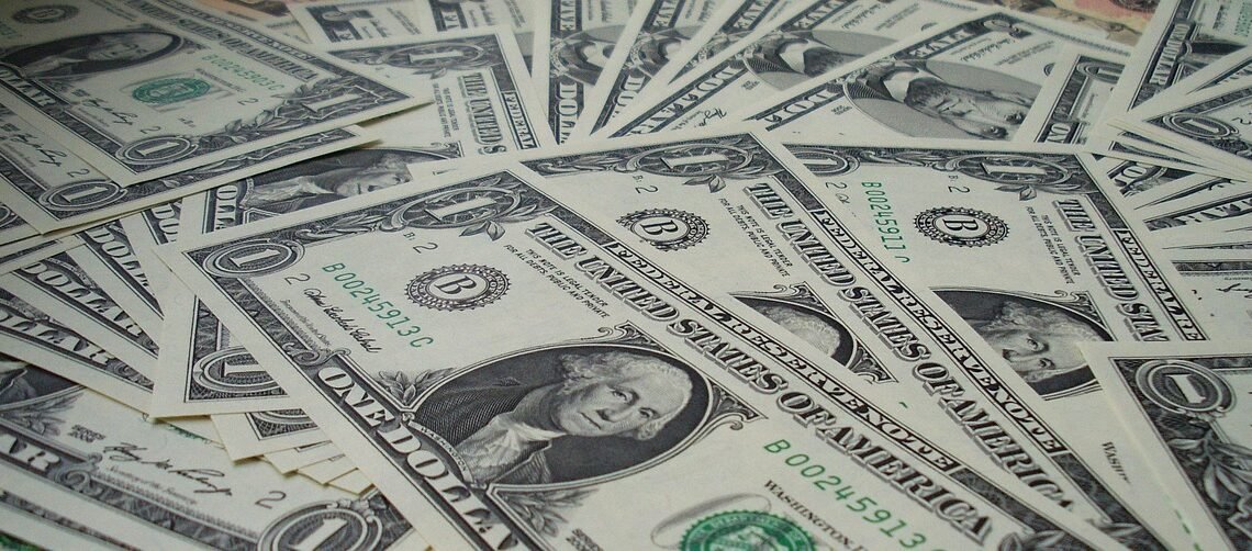 Naira Gains as Dollar Fall to ₦1,490 Euro and Pounds Strengthen – Feb 21 Update