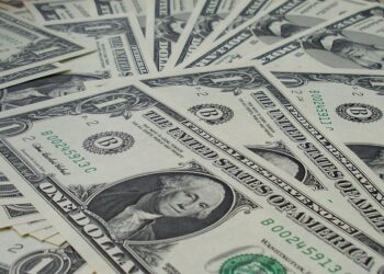 Naira Gains as Dollar Fall to ₦1,490 Euro and Pounds Strengthen – Feb 21 Update