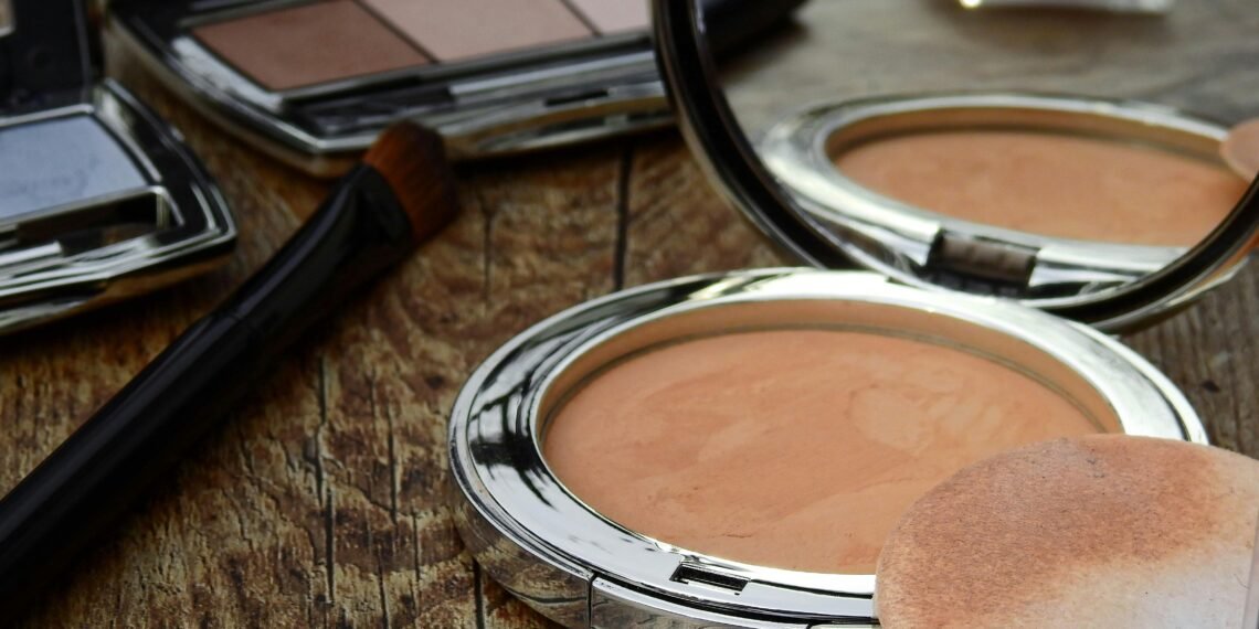 How to Keep Your Makeup Intact for Nigeria’s Hot Weather