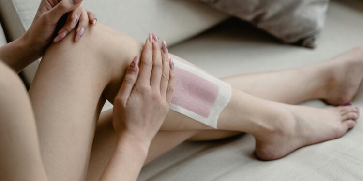 Surefire Tips to Wax Your Upper Lip Like a Pro at Home