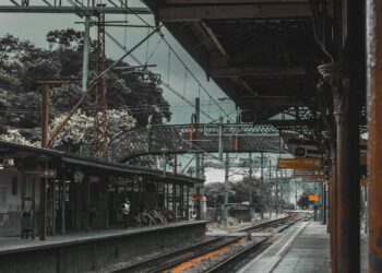 Over 10 Persons Injured at New Delhi Railway Station