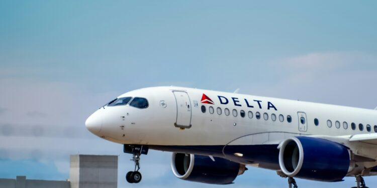 Delta Flight Flips On Arrival At Toronto Airport, Eight Reportedly Injured