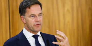 NATO Chief Urges Zelenskiy to Mend Ties with Trump