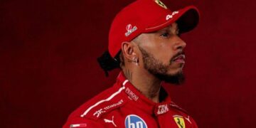 Hamilton Takes Chinese GP Sprint Pole, Smashes Lap Record