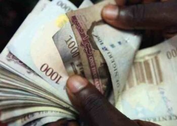 Naira Gains Slightly as Dollar falls to ₦1,490 Euro and Pounds Strengthen – March 1 Update