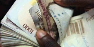 Naira Gains Slightly as Dollar falls to ₦1,490 Euro and Pounds Strengthen – March 1 Update