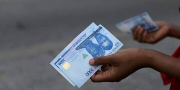 Naira Sinks Drastically as Dollar, Euro, and Pounds Gain Strength