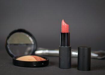 The 10 Makeup Tools Every Beauty Lover Needs in Their Kit