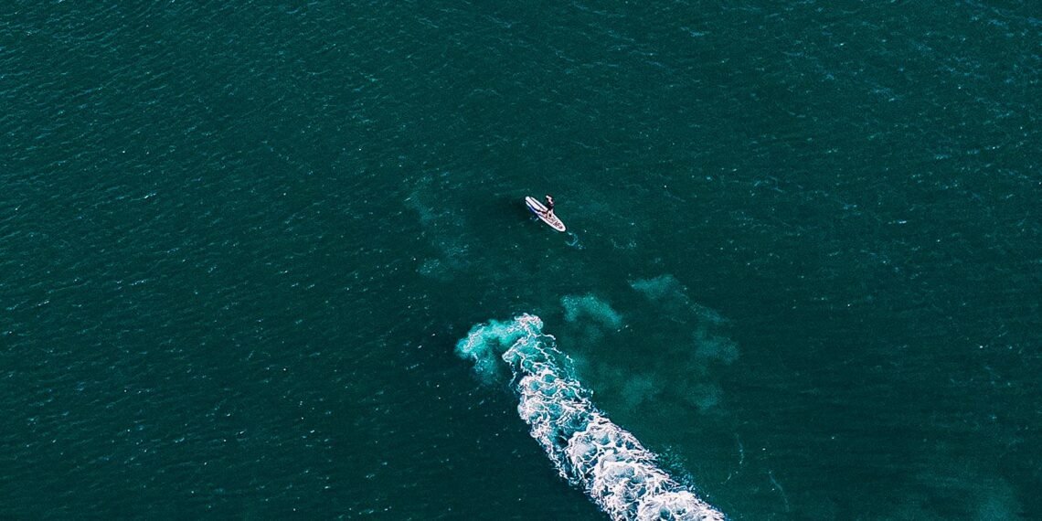 Plane Crashes Off Honduras Coast, Killing 12