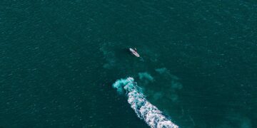 Plane Crashes Off Honduras Coast, Killing 12