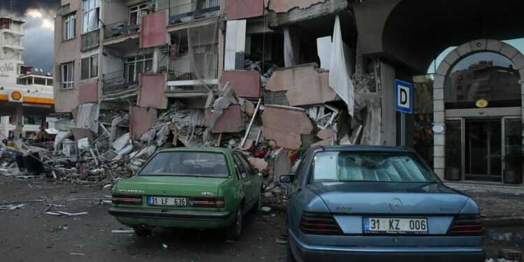 Major 7.1 Magnitude Earthquake Hits Near Papua New Guinea