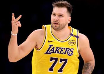 Luka Doncic Drops 45 in Emotional Return to Dallas as Lakers Secure Playoff Spot