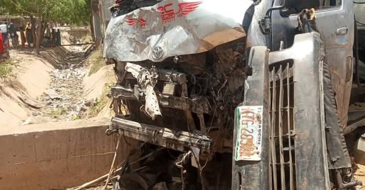 Five Dead, 19 Injured As Bus Crashes Into Yobe Market