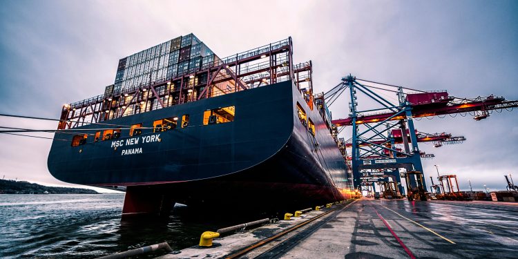 US Reveals New Port Fees Targeting Chinese Ships in Mounting Trade Dispute