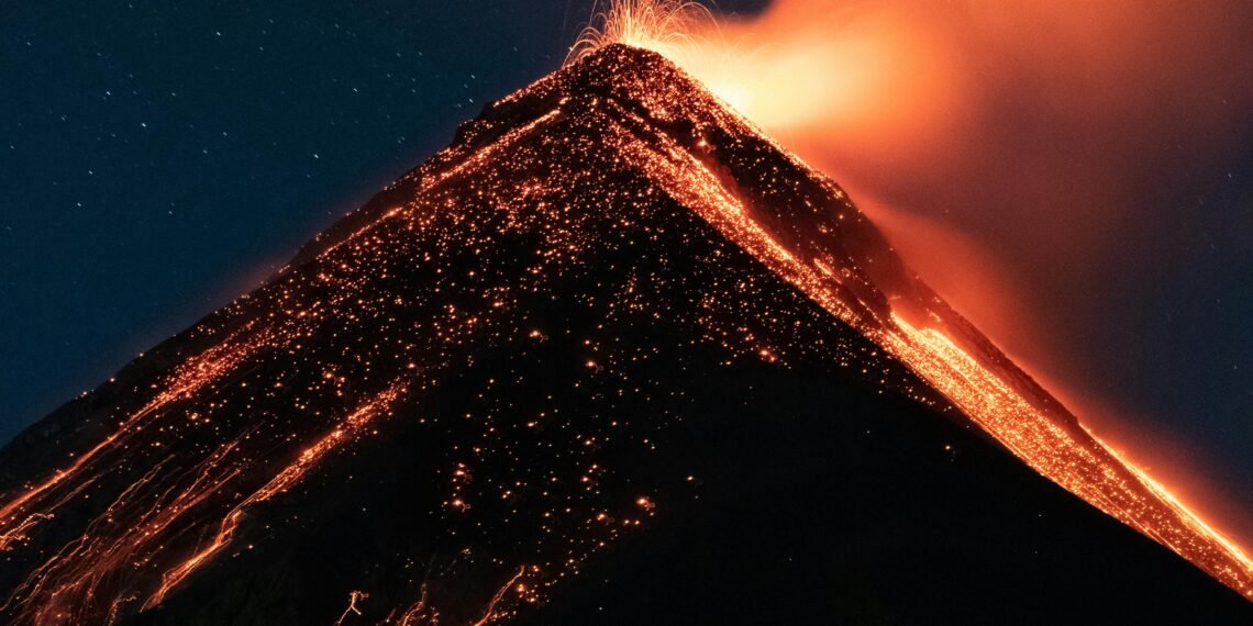 Volcanic Eruption Near Reykjavík Triggers Tourist Site Evacuations in Iceland