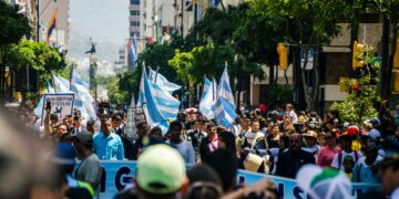 Argentina Paralysed as Unions Launch Massive General Strike