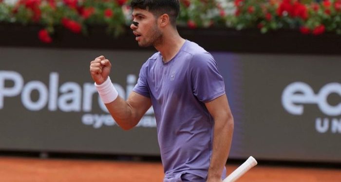 Alcaraz Powers Into Cincinnati Open Fourth Round as Play Disrupted by Weather