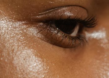 How to Unclog Pores: Dermatologist-Approved Methods for Clearer Skin